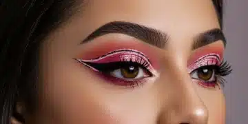 Tendencias Maquillaje Ojos 2025: Guía Completa para tu Estilo Mujer con maquillaje de ojos audaz y vibrante, reflejando las tendencias de 2025.